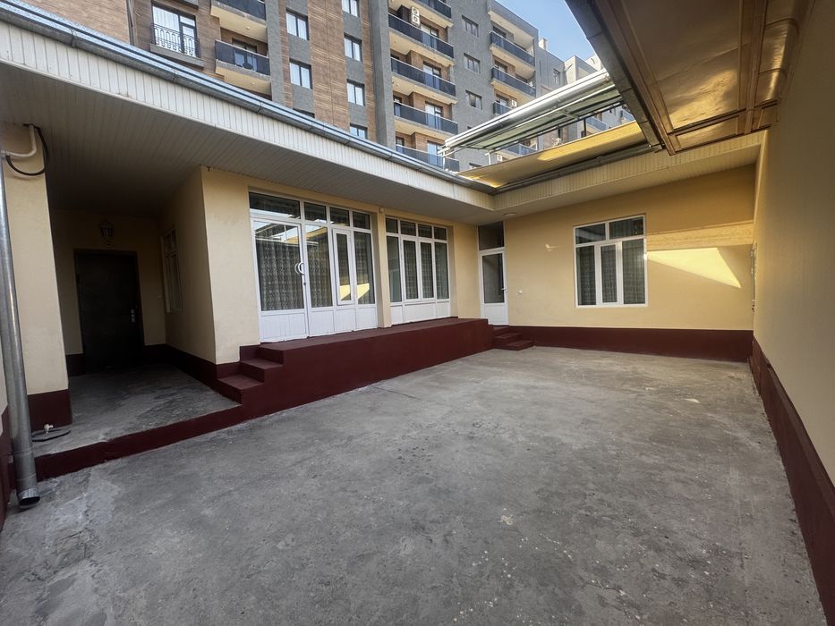 Arenda hovli beriladi