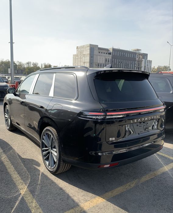 Leapmotor C-16 Hybrid