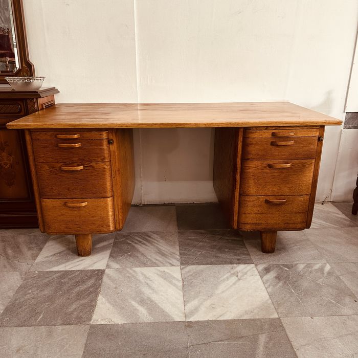 Винтидж бюро от масивен дъб-оригинално 1950 г