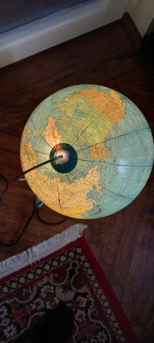 Veioza glob pământesc