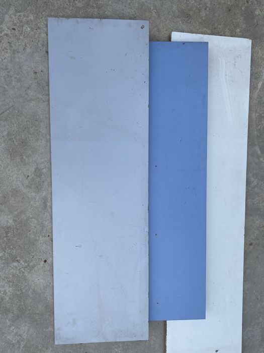 Търговско оборудване за магазин за дрехи , рафтове, колонки