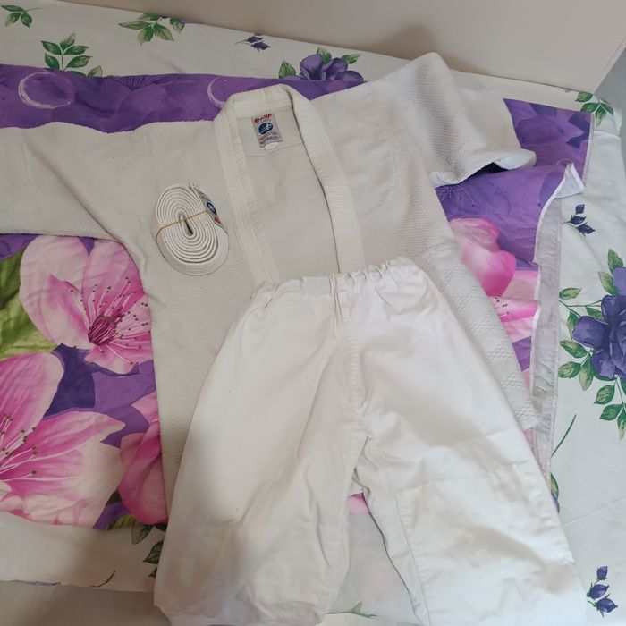 Продам кимано для ребенка