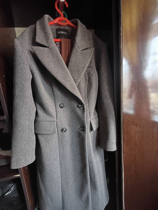 Пальто шерстяное