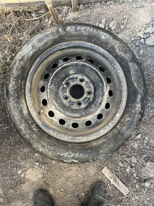 Продам колесо  R16