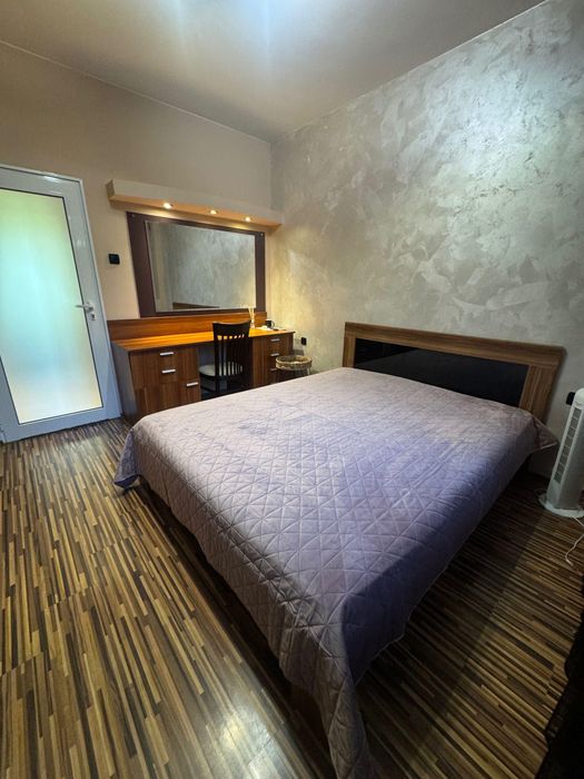 Двустаен апартамент в ж.к. Толстой