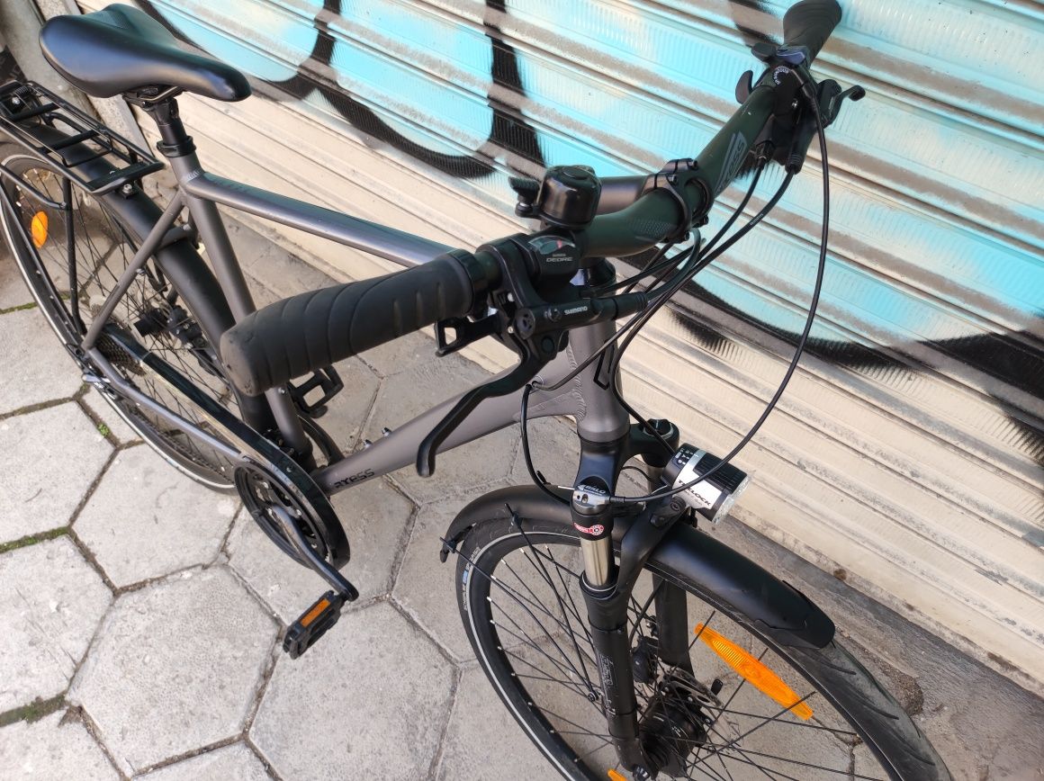 Axess - Употребяван  качествен велосипед 
28" цола Алуминиева рамка 56