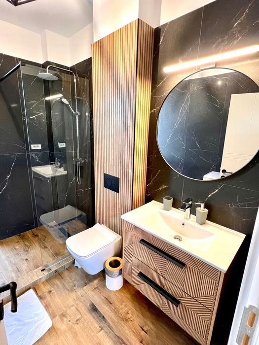 Inchiriez apartament regim hotelier  2 camere in bloc nou, Pipera nord