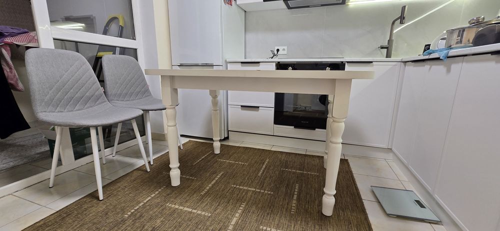 Продается кухонный стол