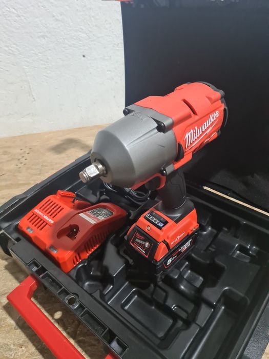 Impact cu patrat 1/2 Milwaukee M18 ONEFHIWF12 1900Nm
