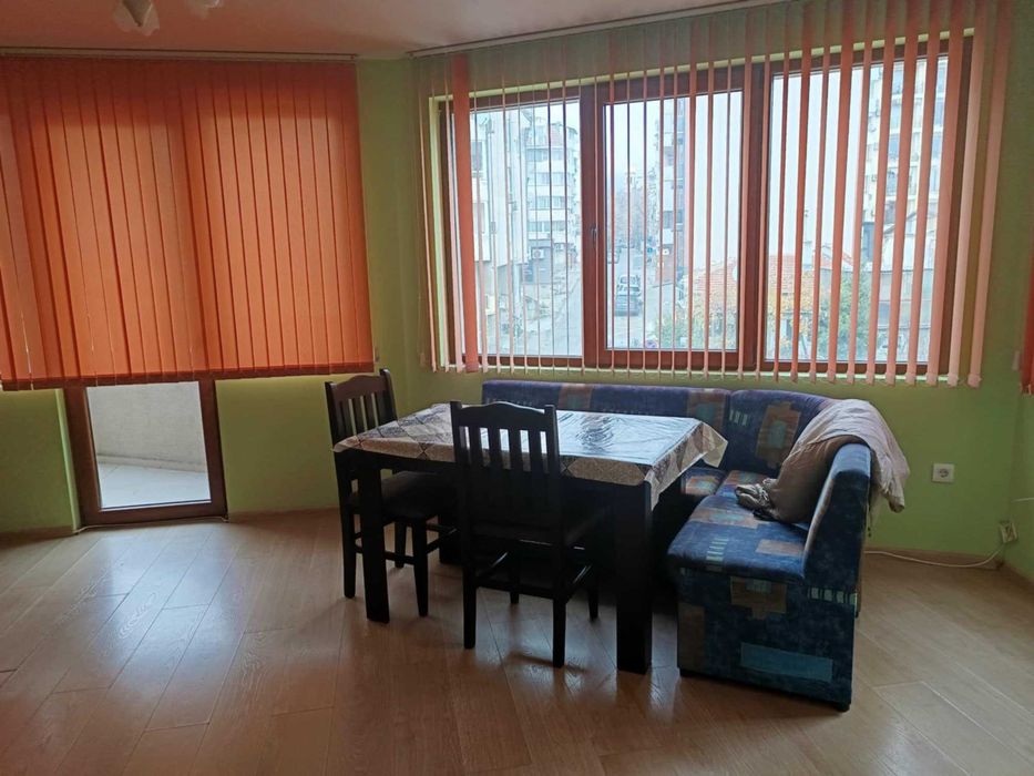 Дава се под наем Тристаен апартамент в Варна, Център - 84 кв.м за 600 € - Снимка #4