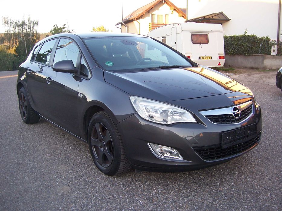 Opel Astra J 1.4 Benzina, 101 CP, Clima, Euro 5, Import Germania