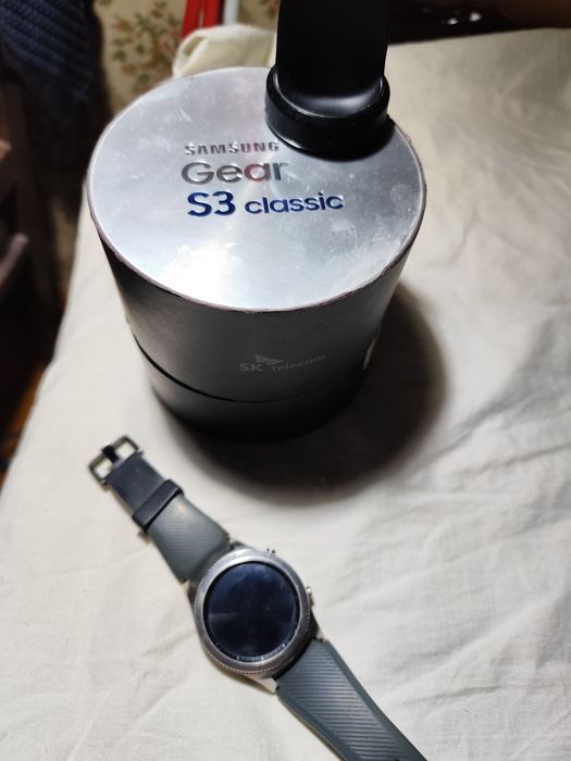 Продам часы samsung gear s3 classic