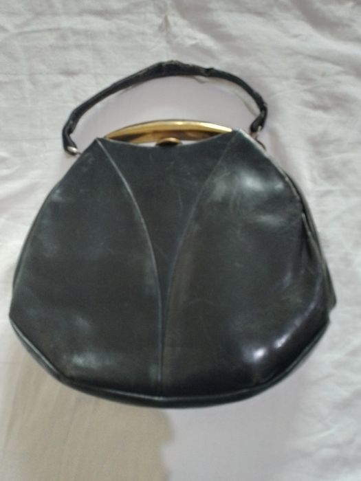 Старинная женская кожаная сумочка