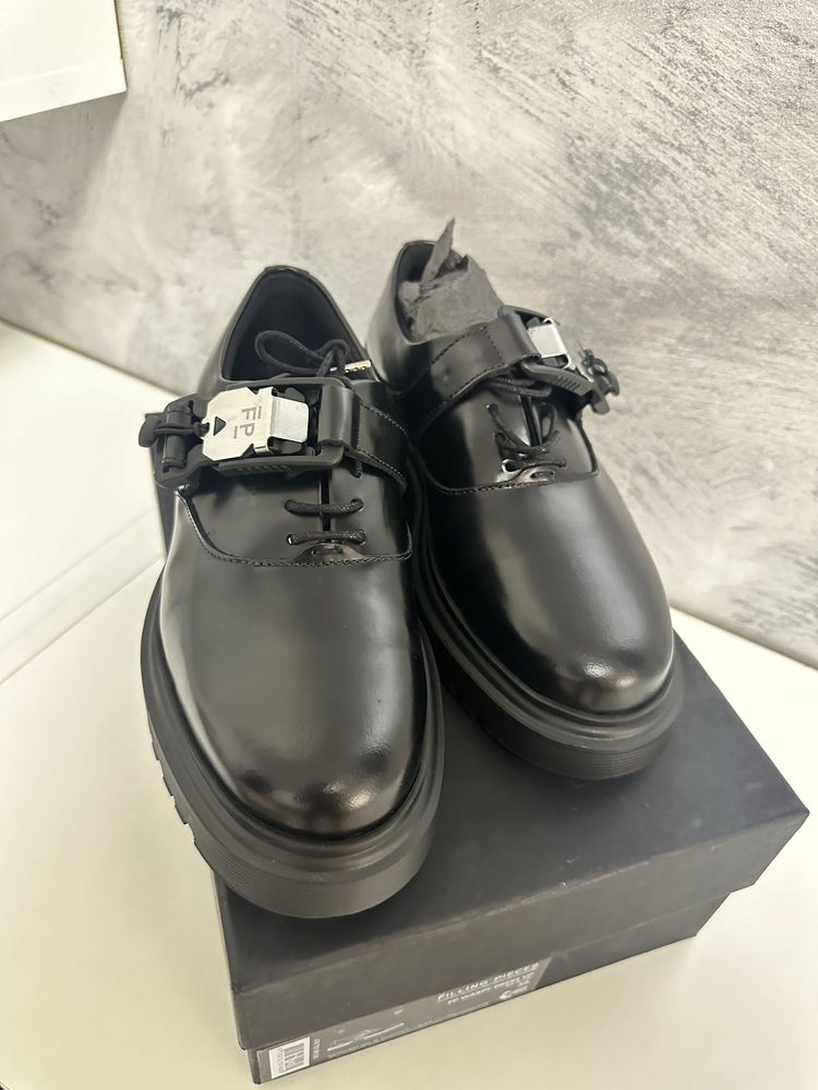 Pantofi Filling Pieces