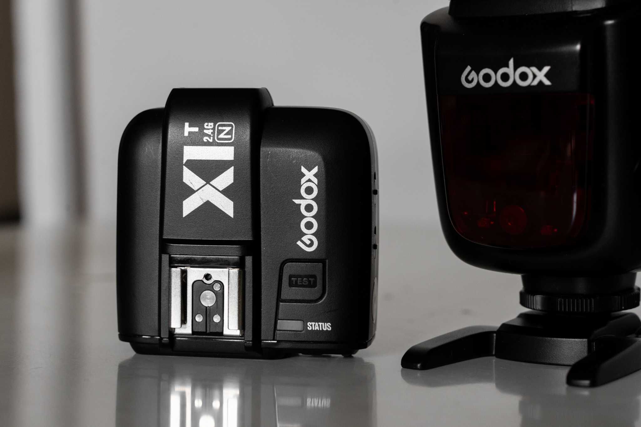 Blitz Godox Ving V860IIN si declansator Godox X1T-N TTL