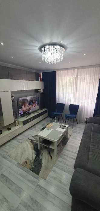 3 camere zona CET