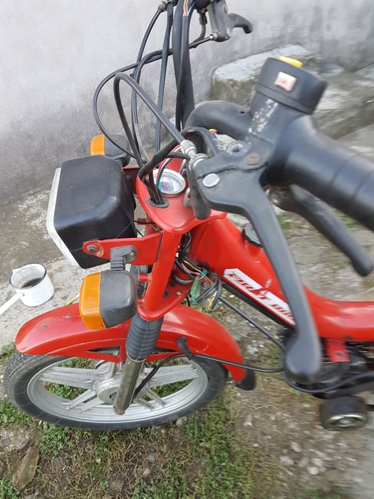 Scuter cu pedale