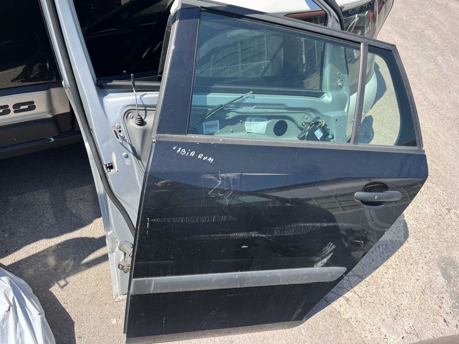 Врата Skoda Fabia 2011г. 4бр.