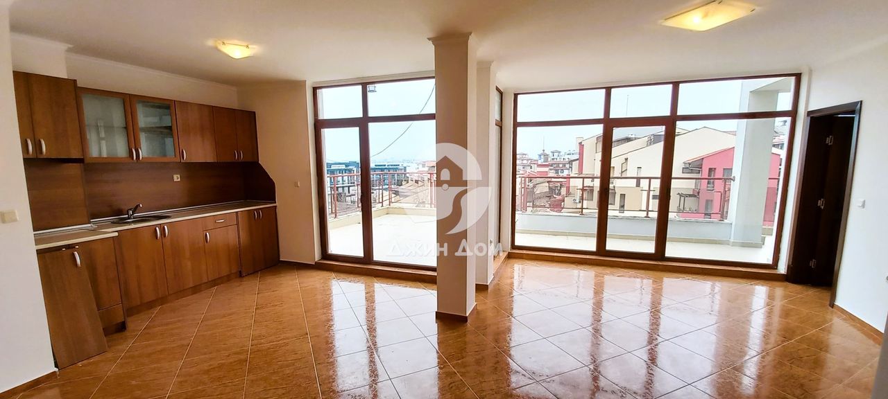 Продава се Тристаен апартамент в Свети Влас - 140 кв.м за 1203 €/кв.м - Снимка #1