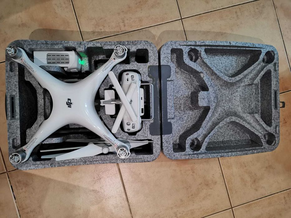 Drona DJI Phantom 4 PRO