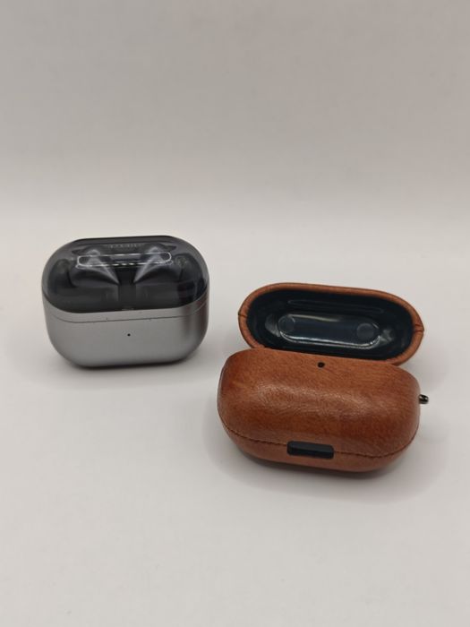 Căști Samsung Buds 3 Pro cu husa de piele