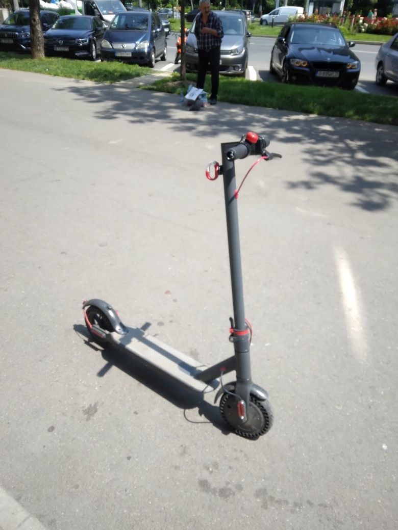 Trotineta replica xiaomi în stare buna