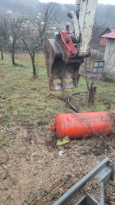 Miniexcavator Takeuchi 2.4 tone