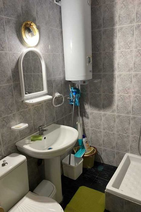 Дава се под наем Тристаен апартамент в Пловдив, Коматево - 88 кв.м за 270.3 € - Снимка #2