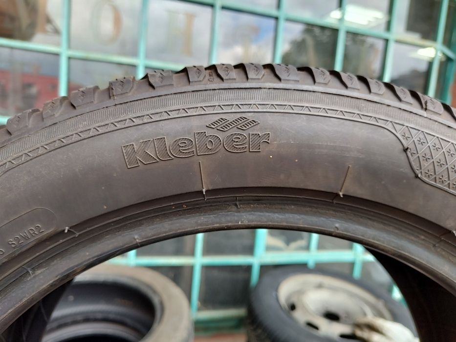 Продавам 2бр.зимни гуми 205/55/17 Kleber