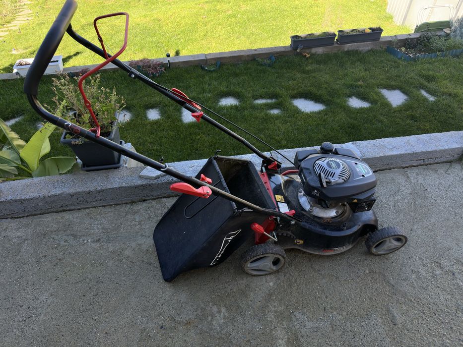 Косачка на бензин с кош