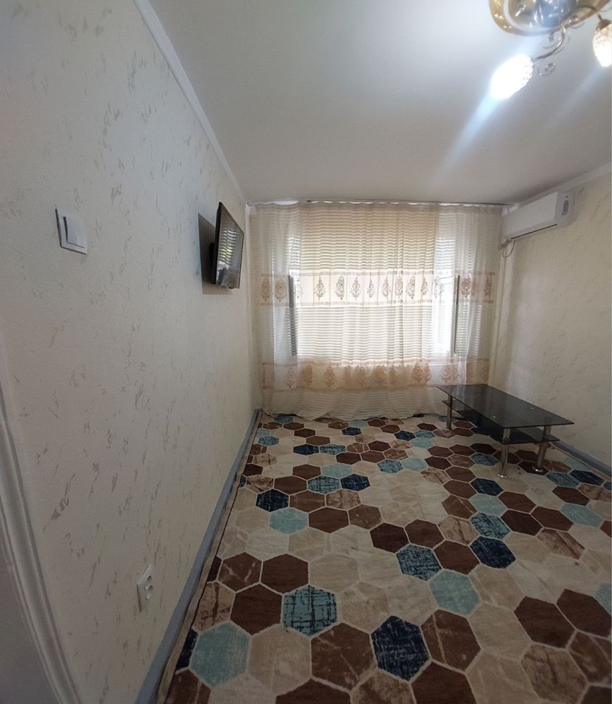 Срочно сдаётся 1/4/4 кв Метро Улугбек 300 y.e