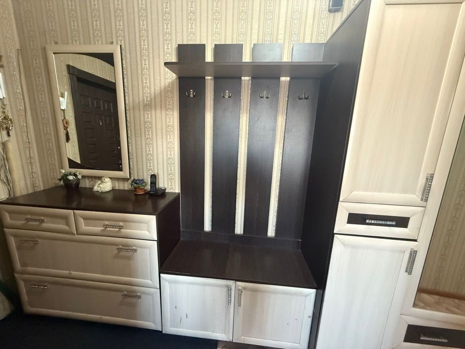 Продам прихожую