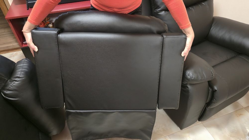 Продавам  2 броя фотьойли в отлично състояние без никакви забележки.