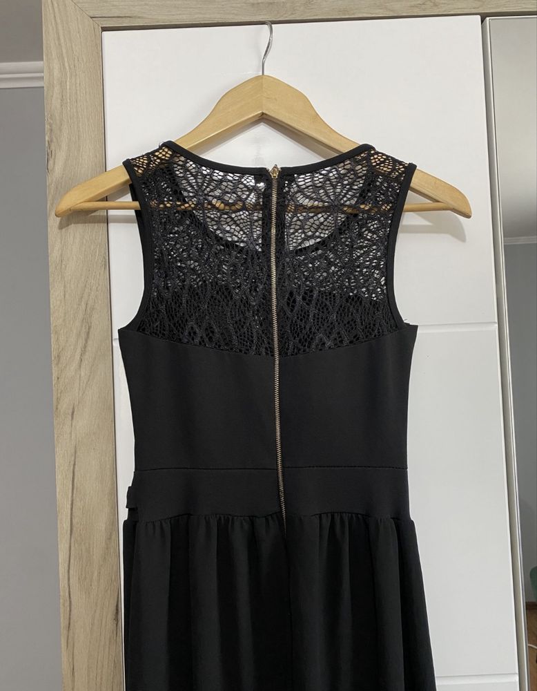 Rochie neagra evenimente