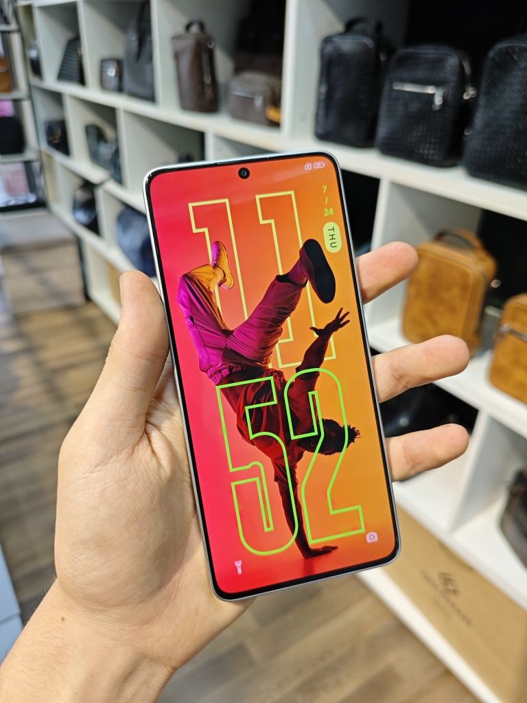 Redmi Turbo 3 (Poco F6)