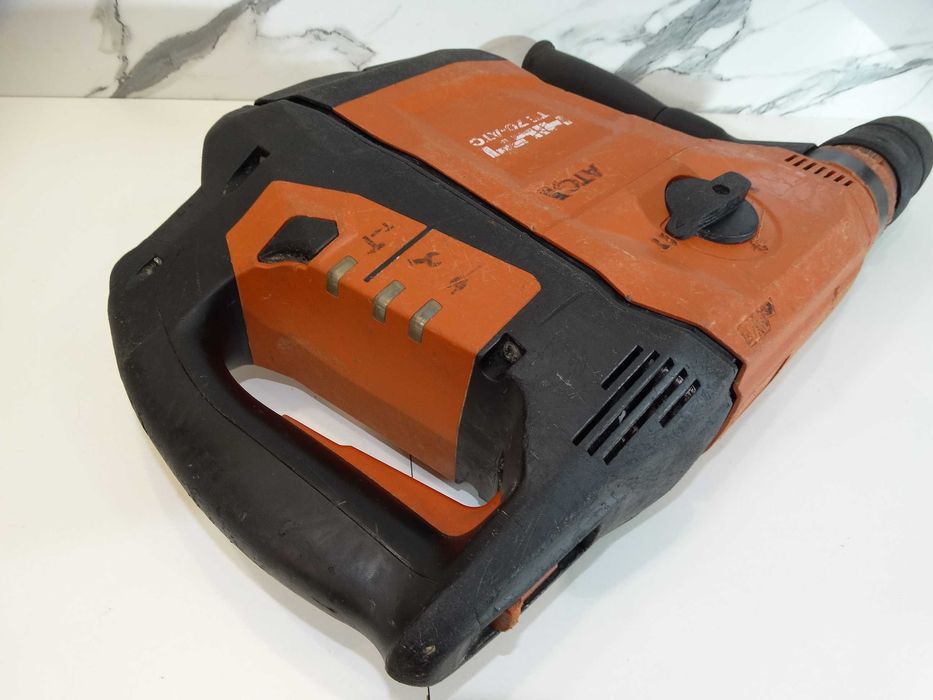 Hilti TE 70 ATC / AVR - Мощна ударо пробивна машина