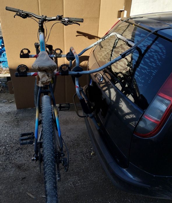 Vând suport bicicleta