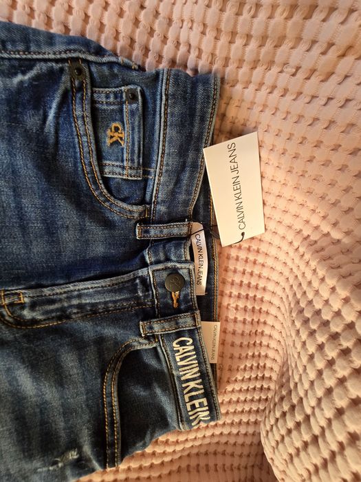 Чисто нови дънки Calvin Klein 128см