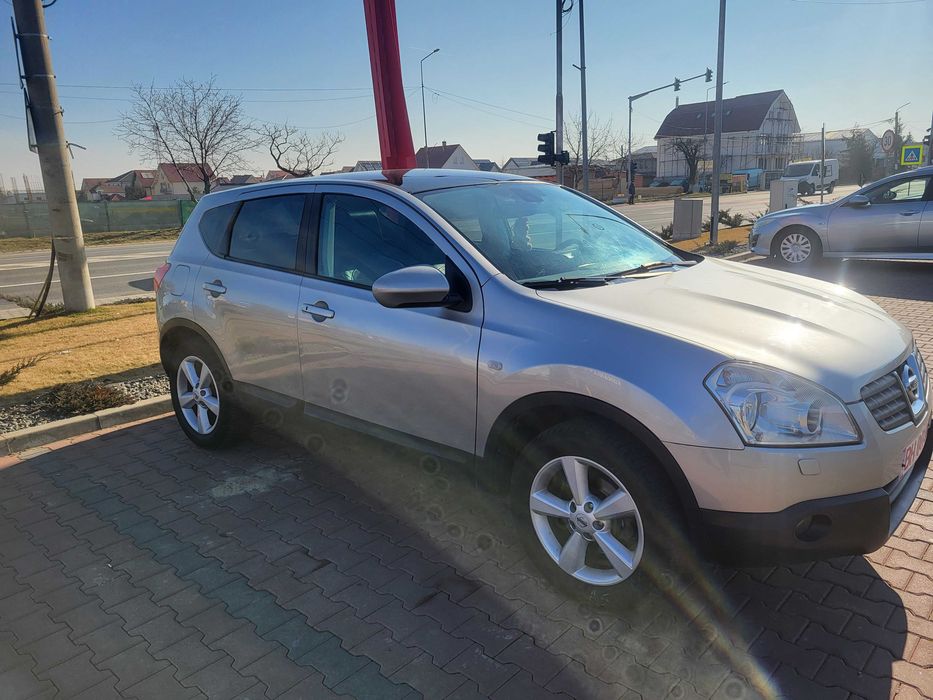 Nissan Qashqai ...