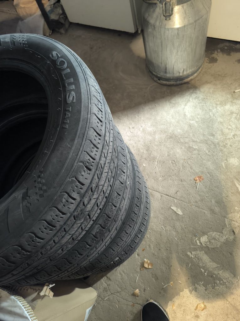 Kumho solus 195/60R15 kareyiskiy balon xaroshiy sostayaniyax