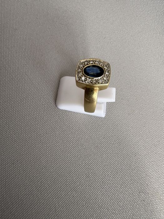 Inel aur safir diamante