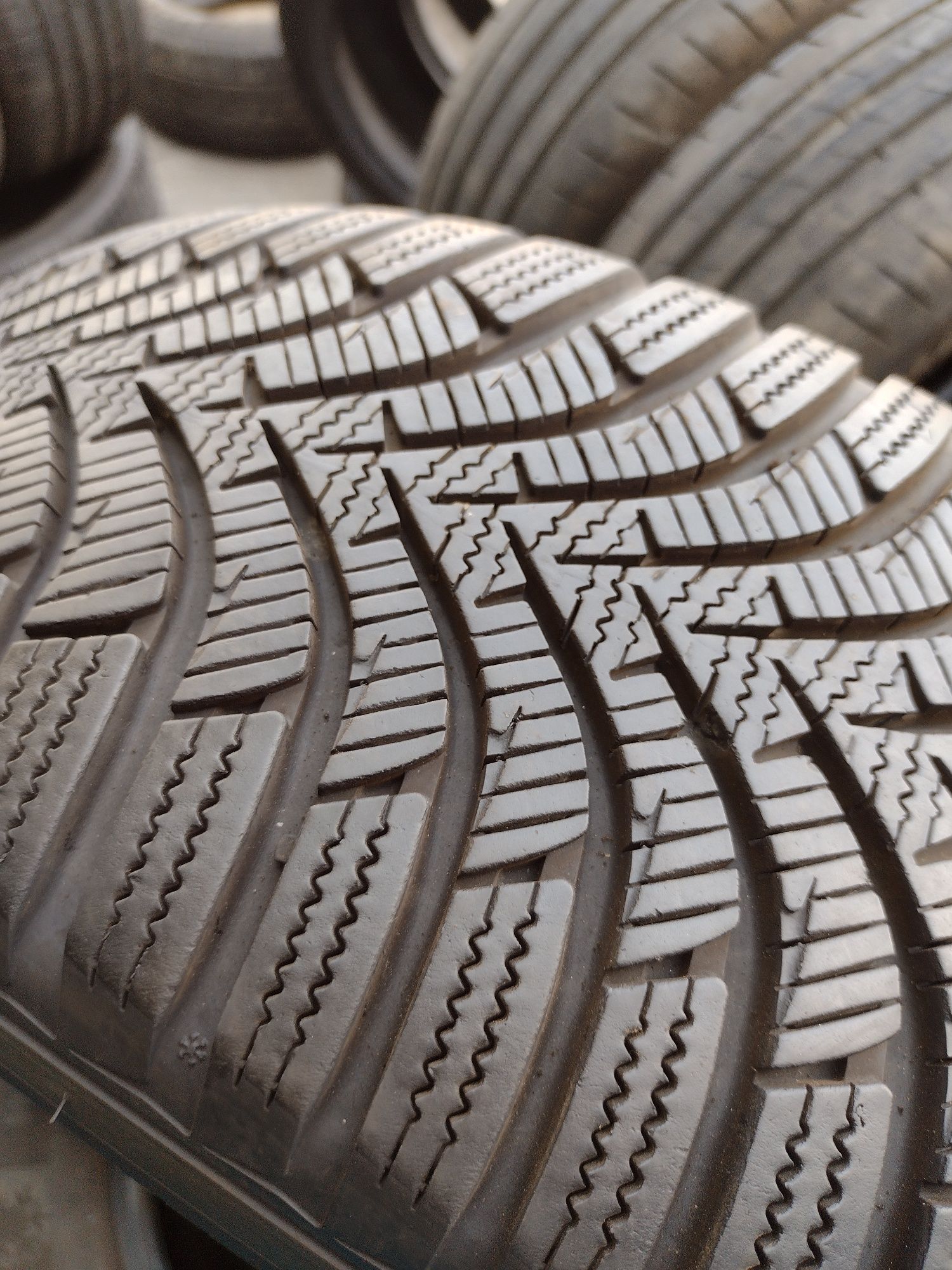 Почти нови 4бр.205/65/15 Hankook RS2 dot3422