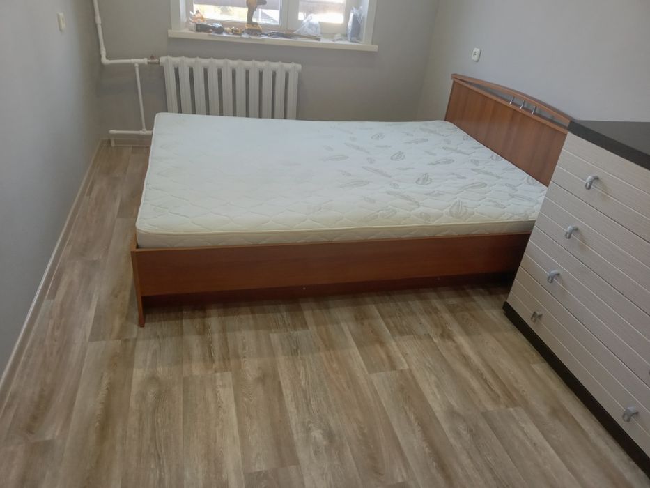 Кровать полуторка