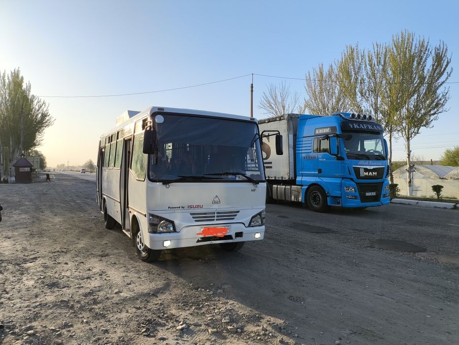 Изузу автобус сотилади