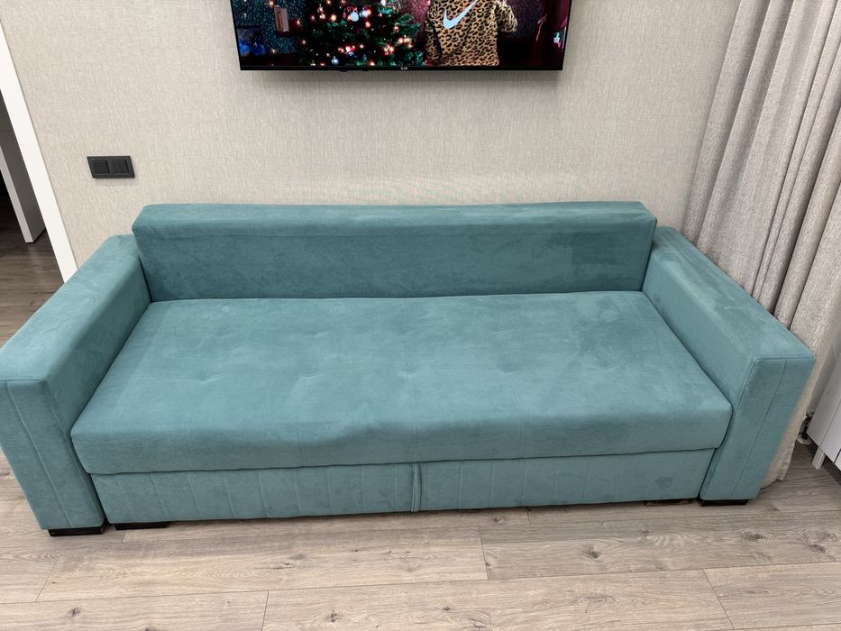 Продам Диван , почти не пользовался , прошел Химчистку