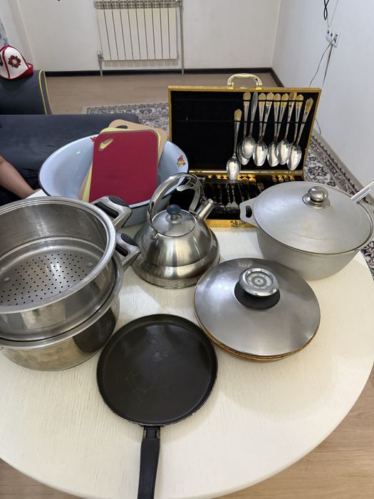 Продам все это посуду и кастрюли и казан