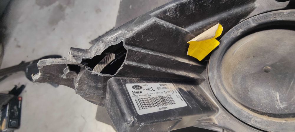 far stanga ford kuga halogen 2014