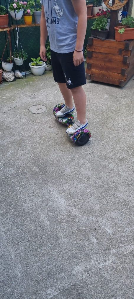 Hoverboard ușor negociabil