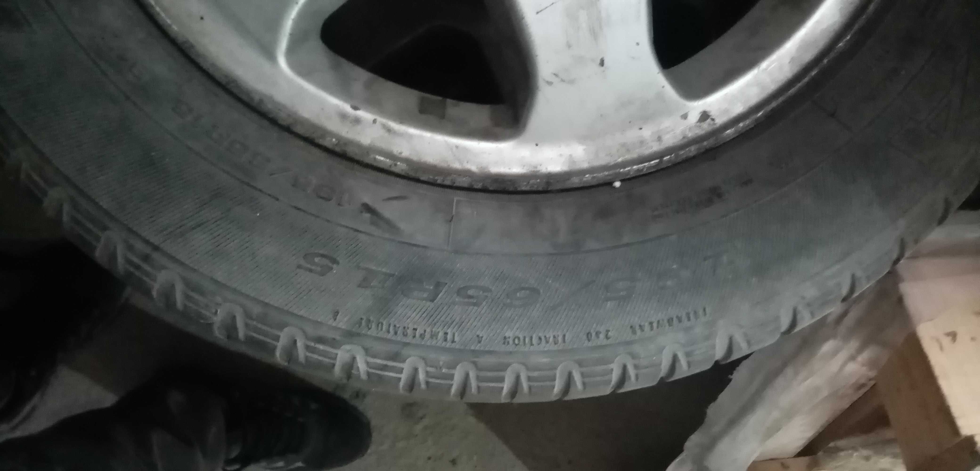Продавам джанти с гуми