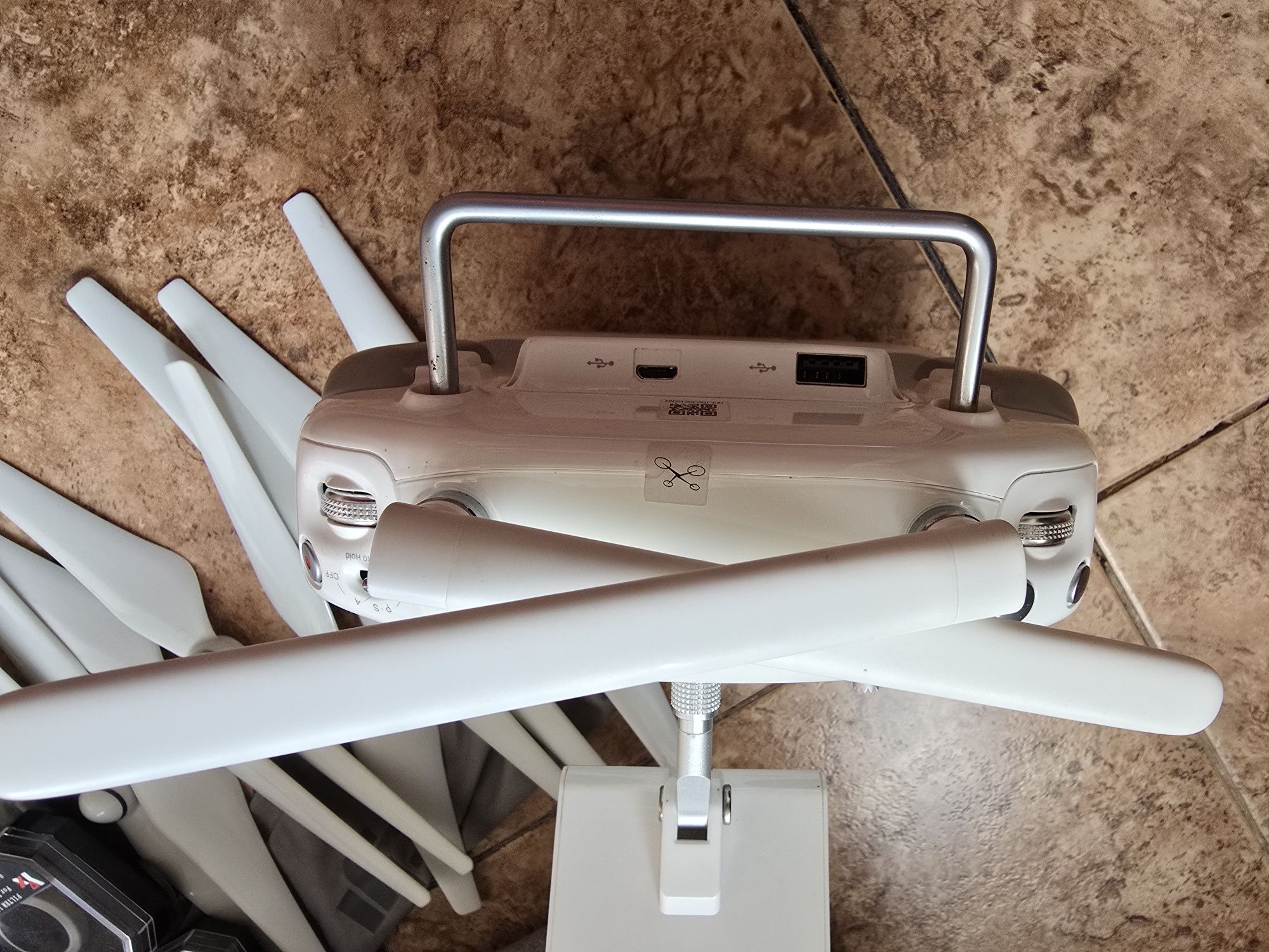 Дрон Phantom 4 pro v.2